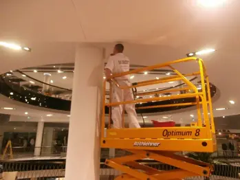 Malování obchodního centra a komerčních prostor